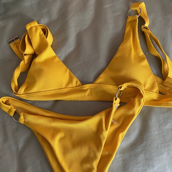 SHEIN Other - Yellow cheeky metal ring bikini set